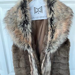 Faux fur vest - brown